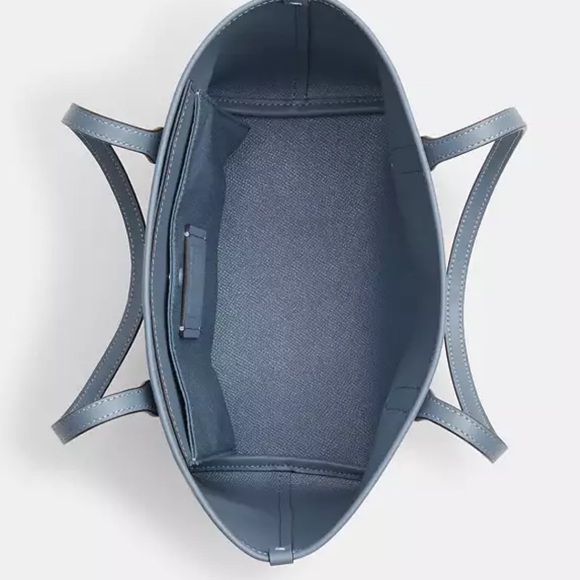 Coach Bag - Picture 4 of 10